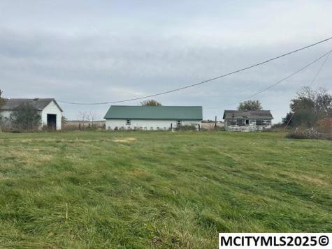 12051 Quail Avenue Mason City IA 50401