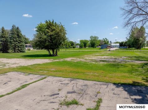 20 34th SE Mason City IA 50401