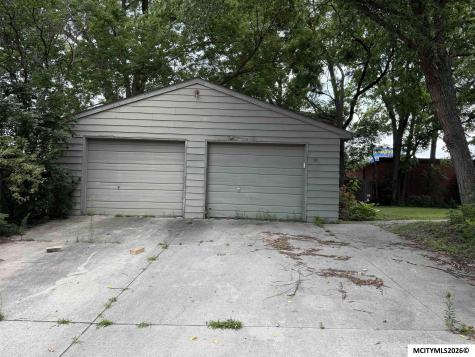 214 1st Street NW Mason City IA 50401