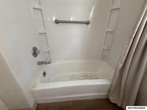 214 1st Street NW Mason City IA 50401