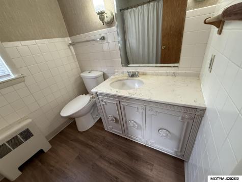 214 1st Street NW Mason City IA 50401