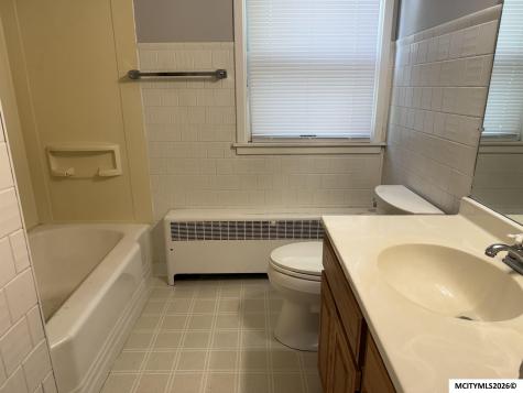 214 1st Street NW Mason City IA 50401
