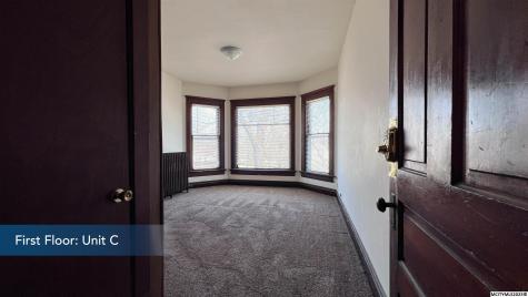 102 S Connecticut Mason City IA 50401