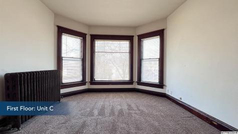 102 S Connecticut Mason City IA 50401