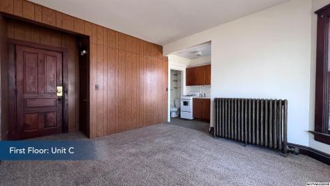 102 S Connecticut Mason City IA 50401