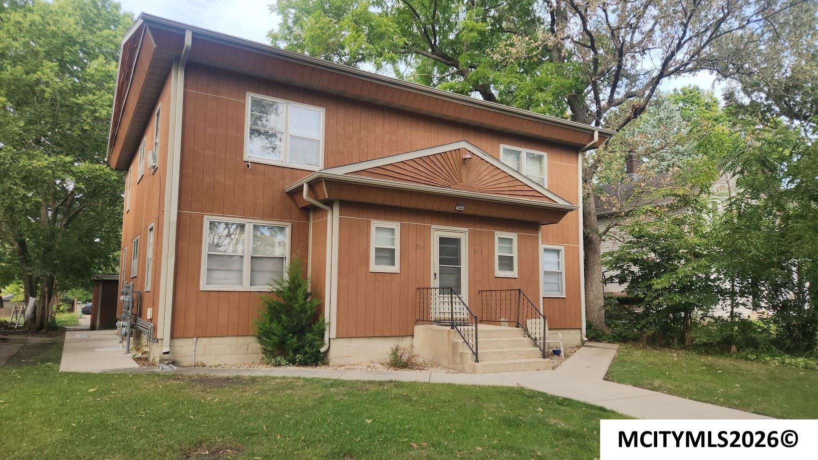 210 4th NE Mason City IA 50401