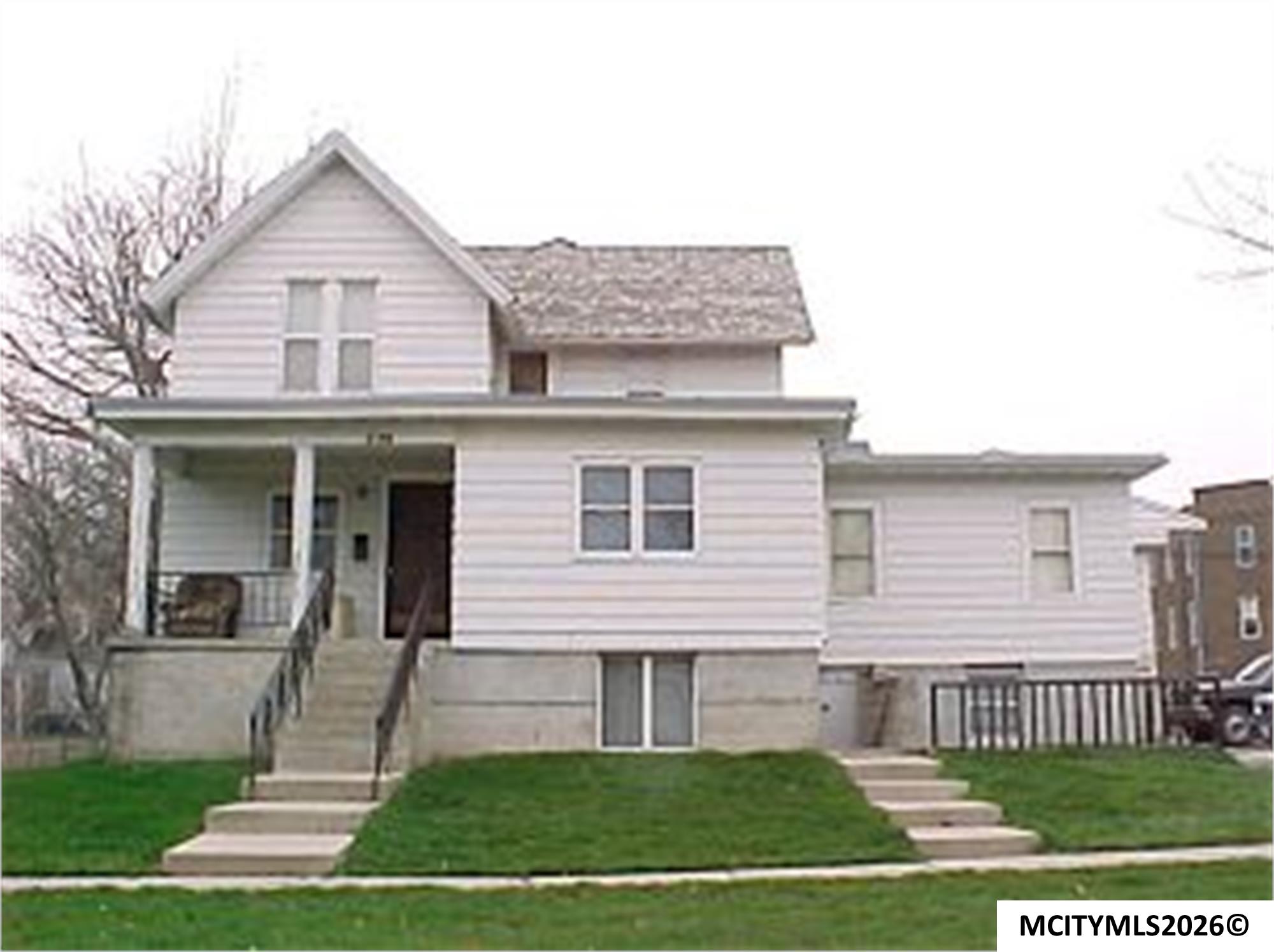 220 3rd NW Mason City IA 50401