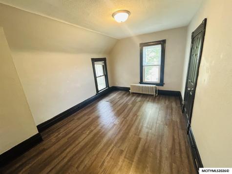 220 3rd NW Mason City IA 50401