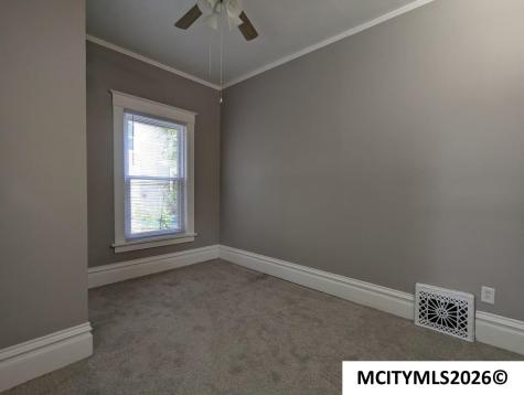 304 1st SW Mason City IA 50401