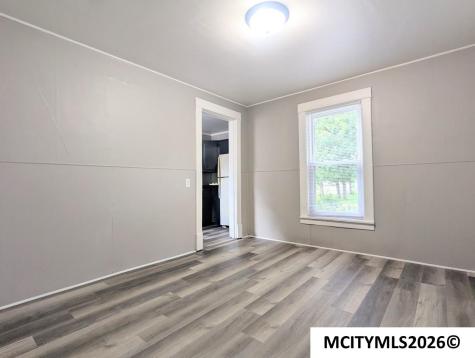 304 1st SW Mason City IA 50401