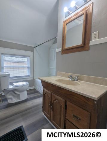 304 1st SW Mason City IA 50401