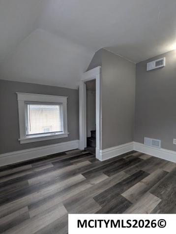 304 1st SW Mason City IA 50401