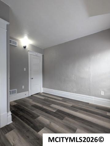 304 1st SW Mason City IA 50401