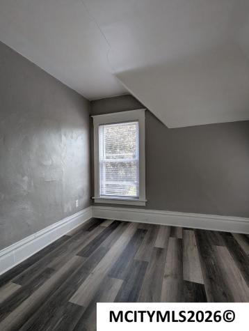 304 1st SW Mason City IA 50401