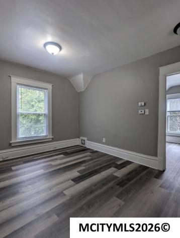 304 1st SW Mason City IA 50401