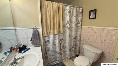 242 14th SE Mason City IA 50401