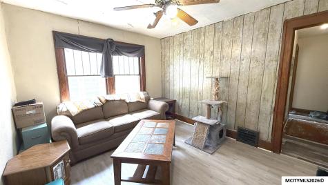 321 3rd NW Mason City IA 50401