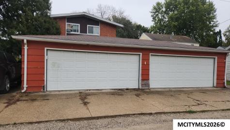 407 5th NW Mason City IA 50401