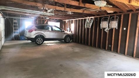 407 5th NW Mason City IA 50401
