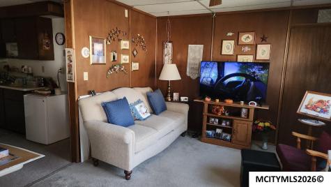 407 5th NW Mason City IA 50401