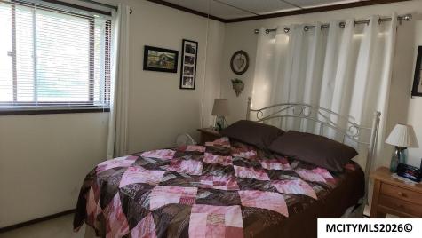 407 5th NW Mason City IA 50401