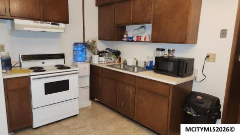 407 5th NW Mason City IA 50401