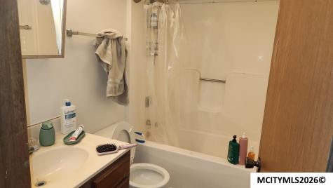407 5th NW Mason City IA 50401