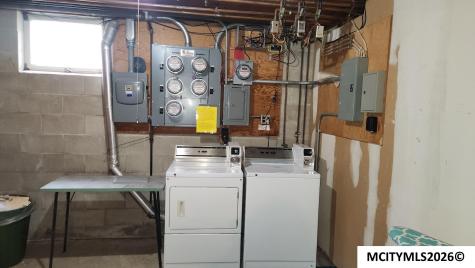 407 5th NW Mason City IA 50401