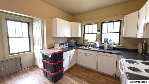 25-27 6th NW Mason City IA 50401