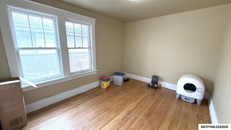 25-27 6th NW Mason City IA 50401