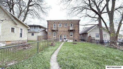 25-27 6th NW Mason City IA 50401