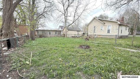 25-27 6th NW Mason City IA 50401