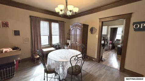 25-27 6th NW Mason City IA 50401
