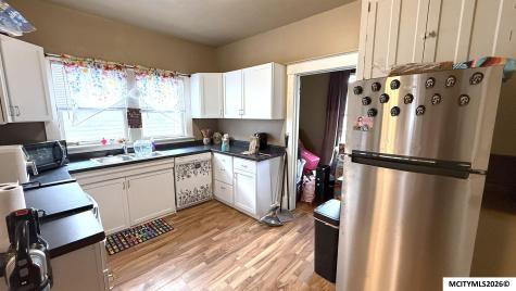 25-27 6th NW Mason City IA 50401