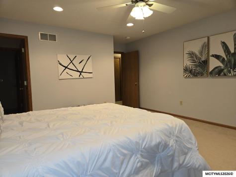 1110 15th SE Mason City IA 50401