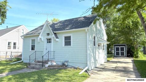 912 15th NE Mason City IA 50401
