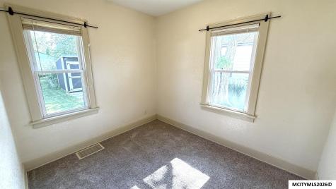 912 15th NE Mason City IA 50401