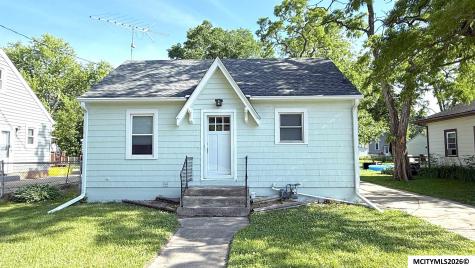 912 15th NE Mason City IA 50401