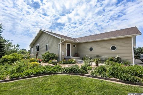 4055a 235th Street Clear Lake IA 50428