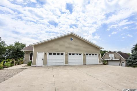4055a 235th Street Clear Lake IA 50428
