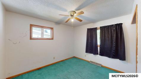 606 J Street Charles City IA 50616