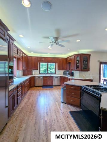 2 Deer Creek Court Mason City IA 50401