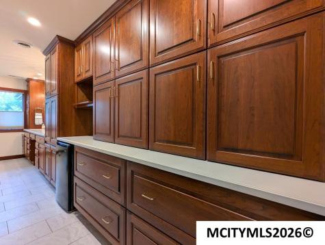 2 Deer Creek Court Mason City IA 50401