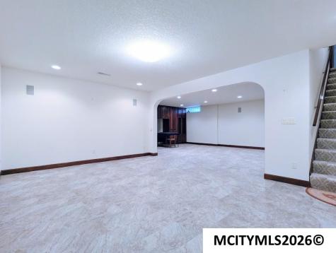 2 Deer Creek Court Mason City IA 50401