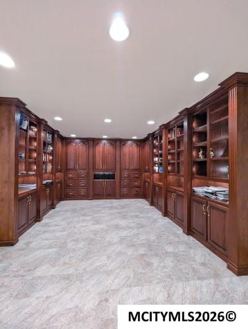 2 Deer Creek Court Mason City IA 50401