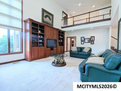 2 Deer Creek Court Mason City IA 50401