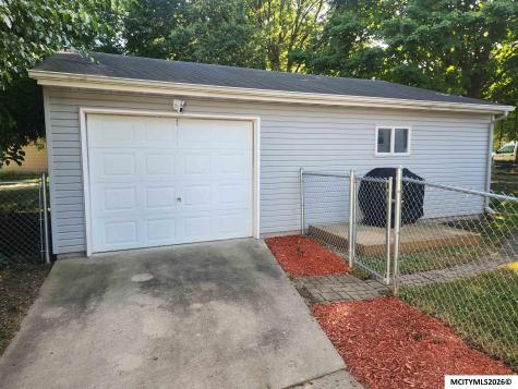 847 8th SE Mason City IA 50401