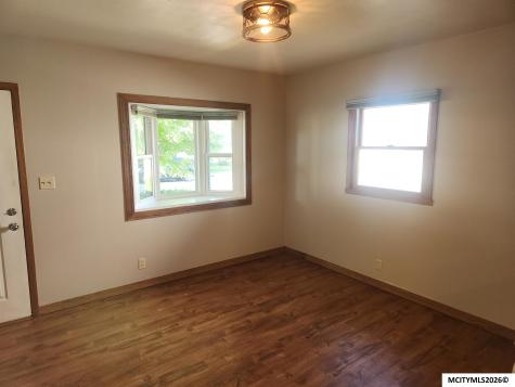 847 8th SE Mason City IA 50401