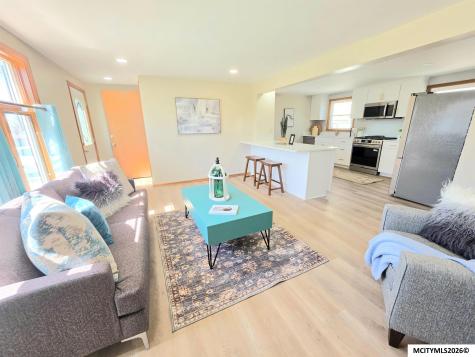 82 Sunny Circle Mason City IA 50401