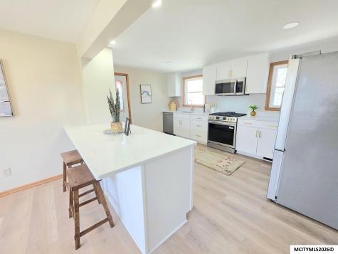 82 Sunny Circle Mason City IA 50401